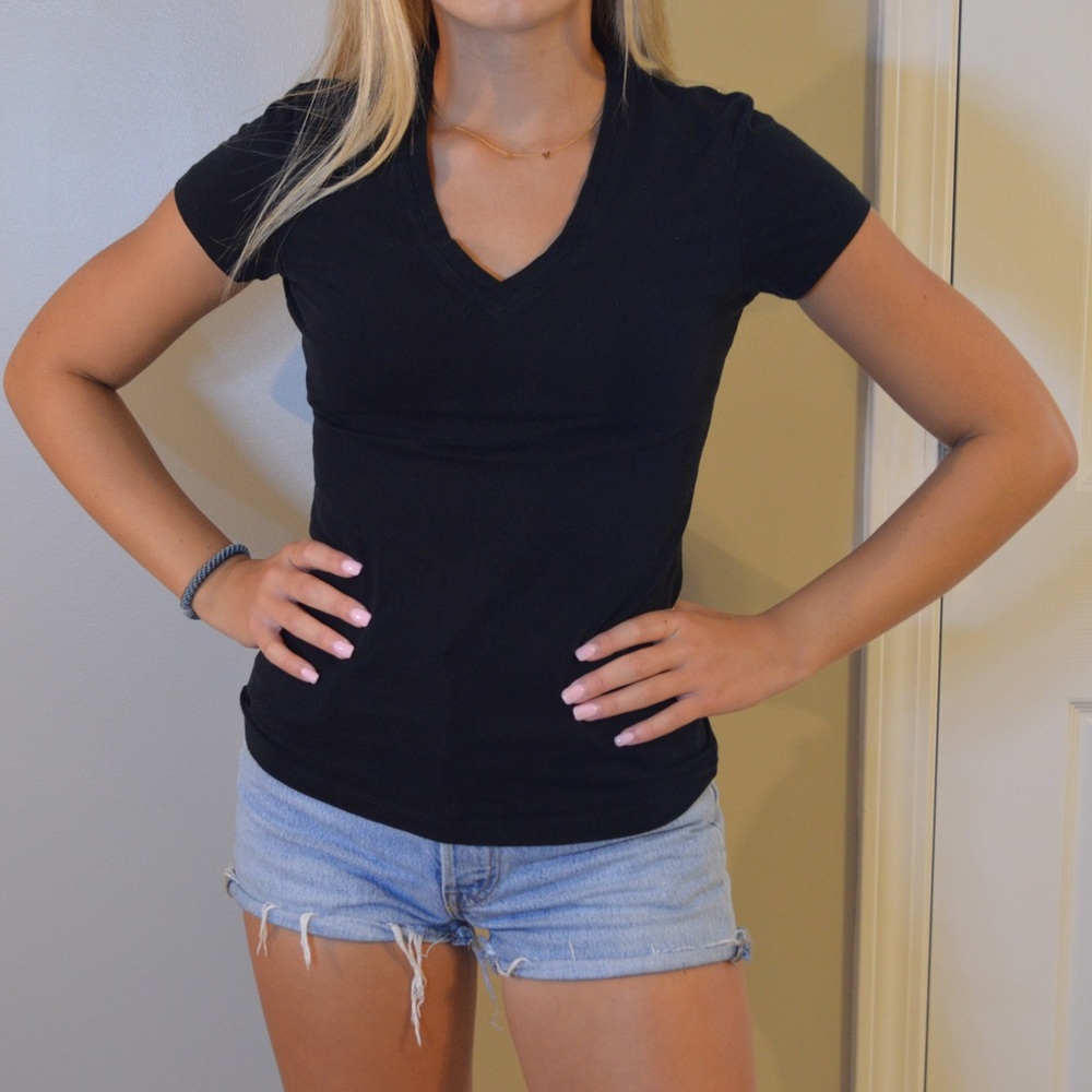 banana republic v-neck t-shirt